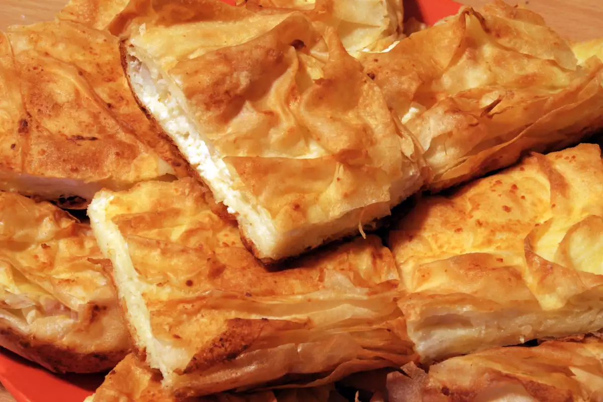 Phyllo Pastry with Cottage Cheese - Recipe | Bonapeti.com