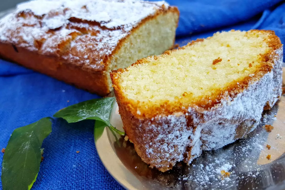 delicate-vanilla-sponge-cake-recipe-bonapeti