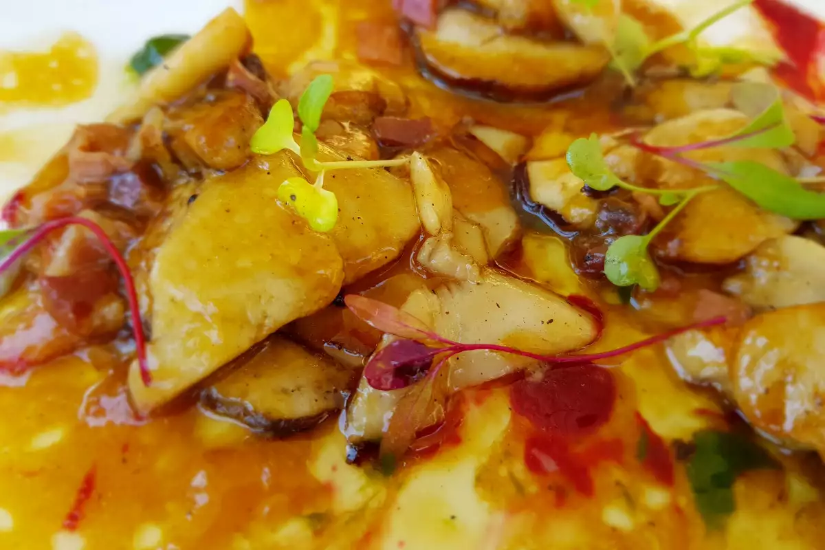 Porcini Mushrooms in Butter, Honey and Egg Yolk - Recipe | Bonapeti.com