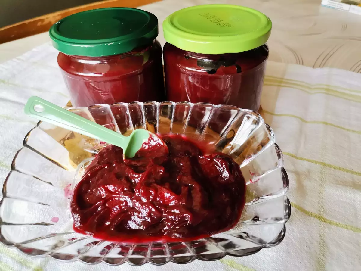 Sugar-Free Plum and Apple Marmalade - Recipe | Bonapeti.com