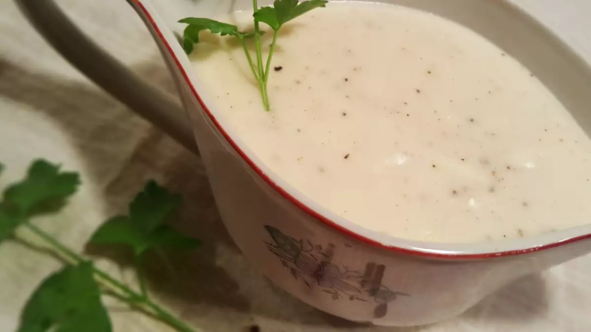 Classic Bechamel Sauce - Recipe | Bonapeti.com