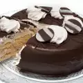 How to Make a Round Cake with Square Cake Layers?