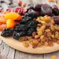 How to Prepare Dried Fruit at Home