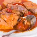 Hake with tomato and caramel sauce