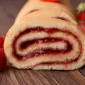 How to Roll Up a Sponge Cake Roll?