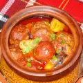 Amazing Meatballs in Clay Pots