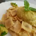 Ravioli with Beef and Avocado and Lime Sauce