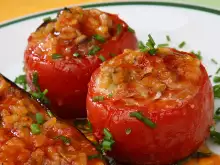 Stuffed tomatoes with grits