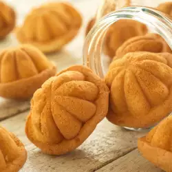 Kuih Bahulu - Malaysian Sweets