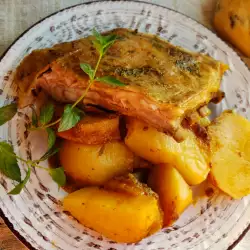 Potatoes with Meat and Spearmint