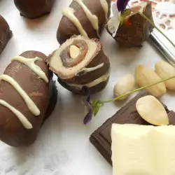 Raw Candy with Almonds