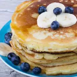 American Pancakes with Milk