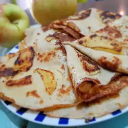Silky Apple Crepes with Whole Pieces of Fruit