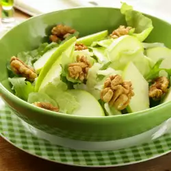Salad with Apples