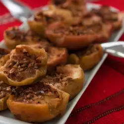 Baked Apples with cinnamon