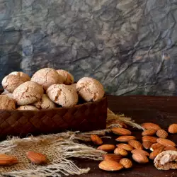 Milk-Free Desserts with Almonds