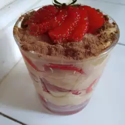 Strawberry Dessert with Bananas