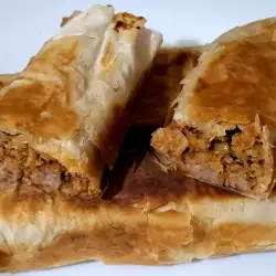 Turkish Filo Pastry Pie with Minced Meat and Leeks