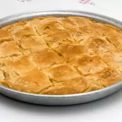 Cabbage Filo Pie with flour