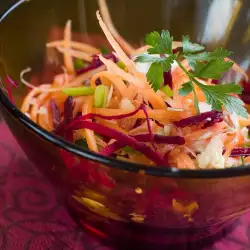 Sweet and Sour Salad with Beetroot