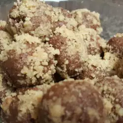 Sweet Truffles with Biscuits