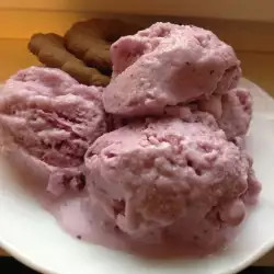 Fruit Ice Cream with blueberries