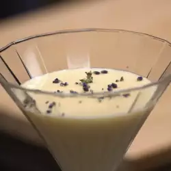 Mousse with white chocolate