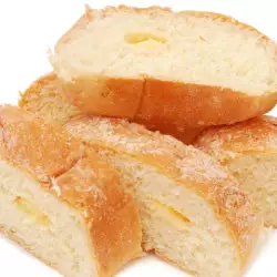 Yeast-Free Bread with Powdered Sugar