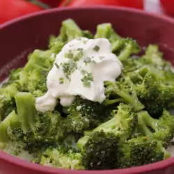 Broccoli with Mayonnaise
