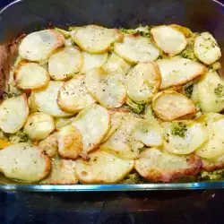 Vegetarian Broccoli and Potato Casserole