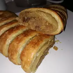 Puff Pastry Strudel with Apples