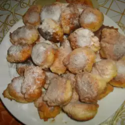 Fritters with Yogurt and Baking Soda