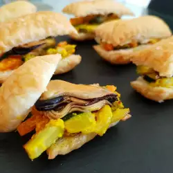 Puff Pastry Bites with Mussels and Vegetables