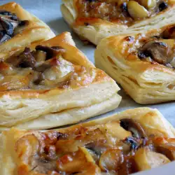 Puff Pastries with Caramelized Onions, Mushrooms and Apples