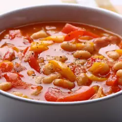 Beans with Meat and Tomatoes