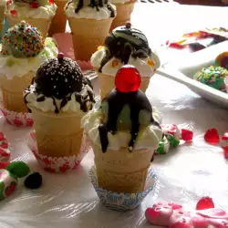 Cake Pops in a Cone with Cream Cheese and Blackberry Jelly