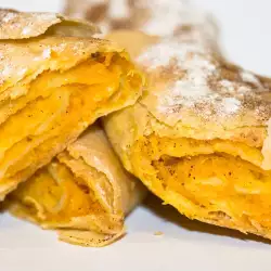 Strudel with Biscuits and Walnuts