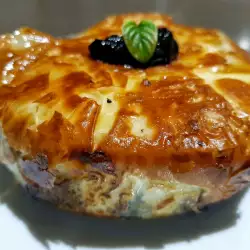 Baked Camembert with Blueberries in Filo Pastry Sheets