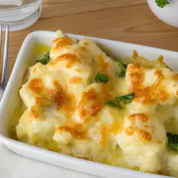 Oven-Baked Cauliflower with Cream Cheese