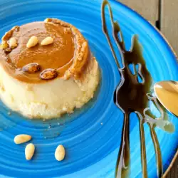Cheesecake Dessert with Pine Nuts and Caramel