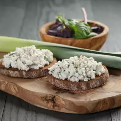 Pâté with cheese
