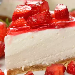 Strawberry Cheesecake with Cream