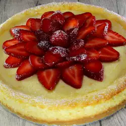 Baked Cheesecake with Strawberries