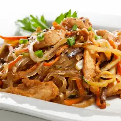 Exquisite Chinese-Style Chicken with Vegetables