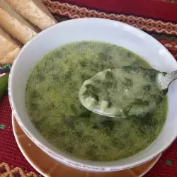 Spinach Soup with yoghurt