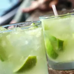 Summer Cocktails with Limes