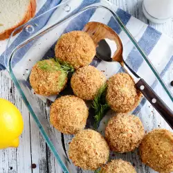 Crunchy Fish Meatballs