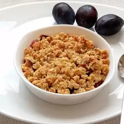 Flourless Plum Crumble