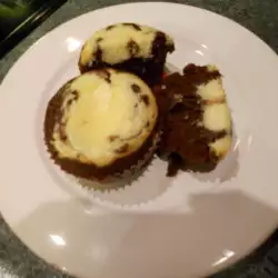 Cocoa Muffins with Cream