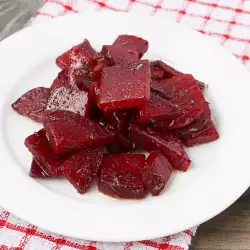 Easy Salad with Boiled Beetroot